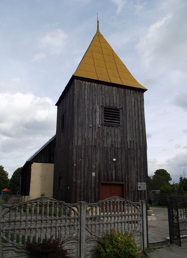 Kościół filialny pw. Świętej Trójcy, Wołowe Lasy