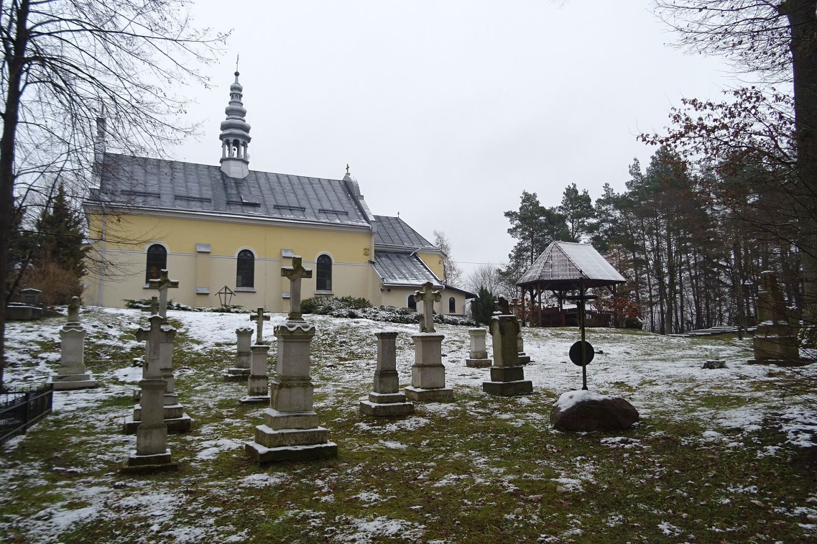 Cmentarz rzymskokatolicki, Radawa