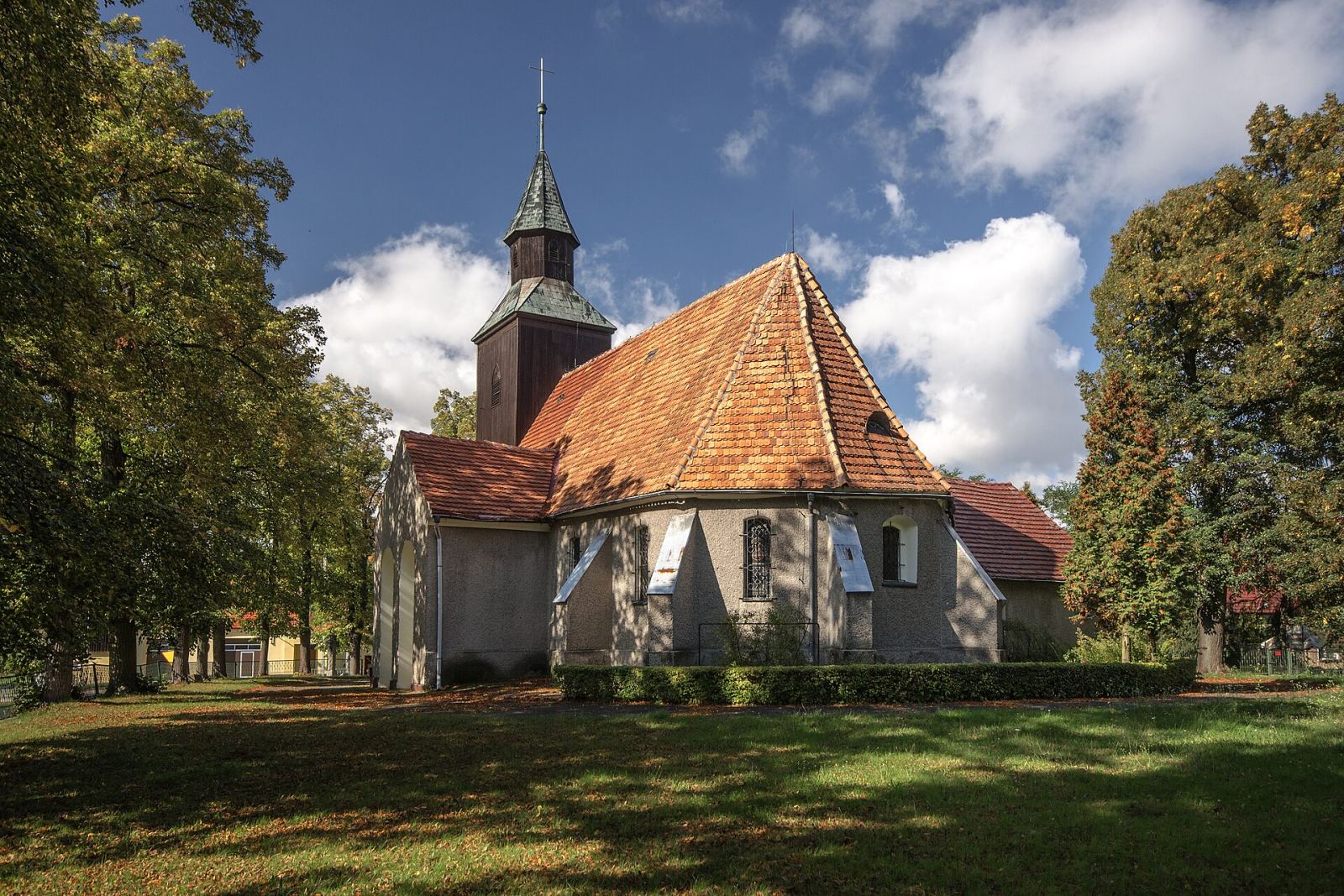 Kościół parafialny pw. Nawiedzenia Najświętszej Marii Panny, Wabienice