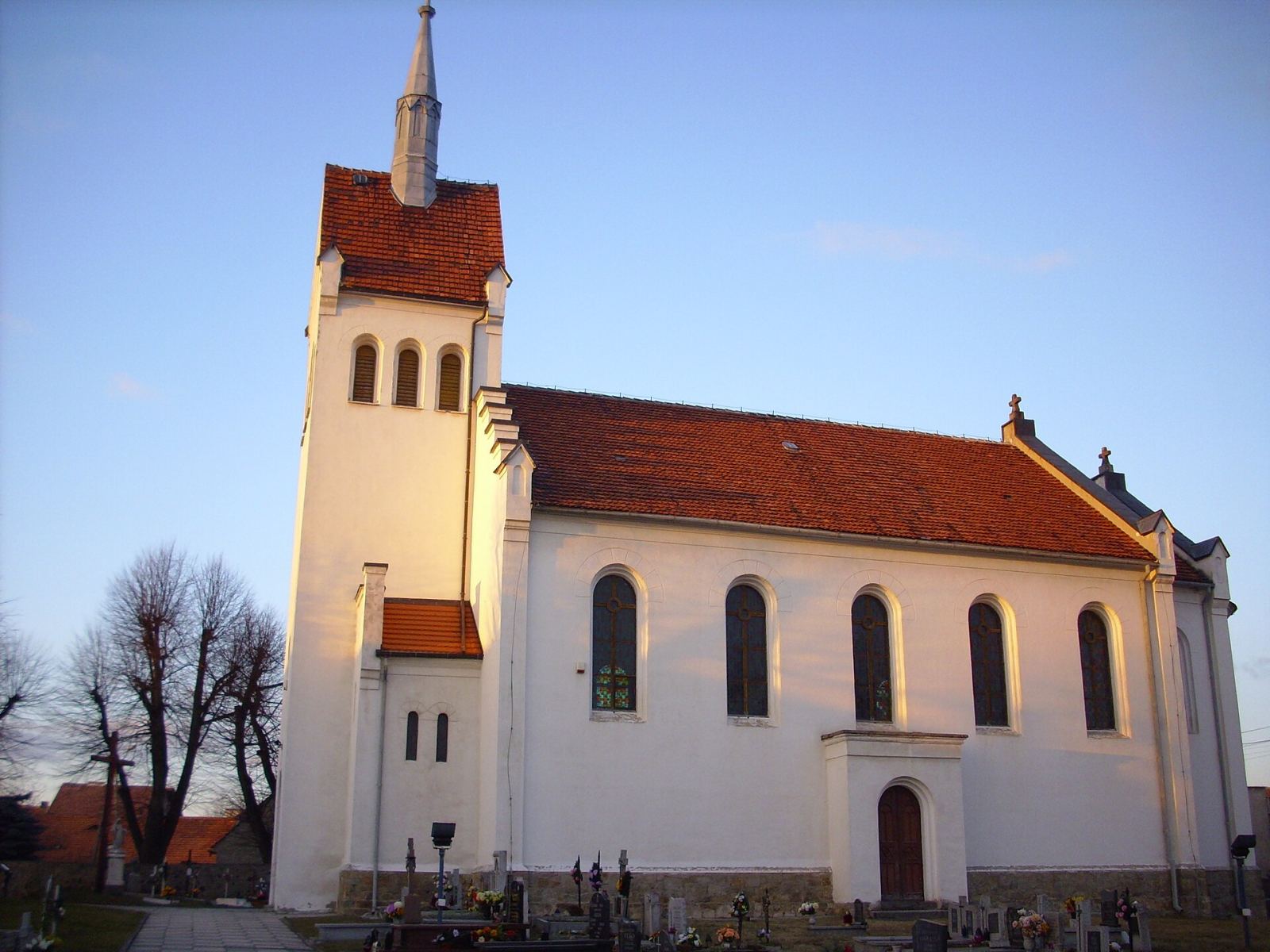 Kościół parafialny pw. św. Katarzyny, Mysłaków