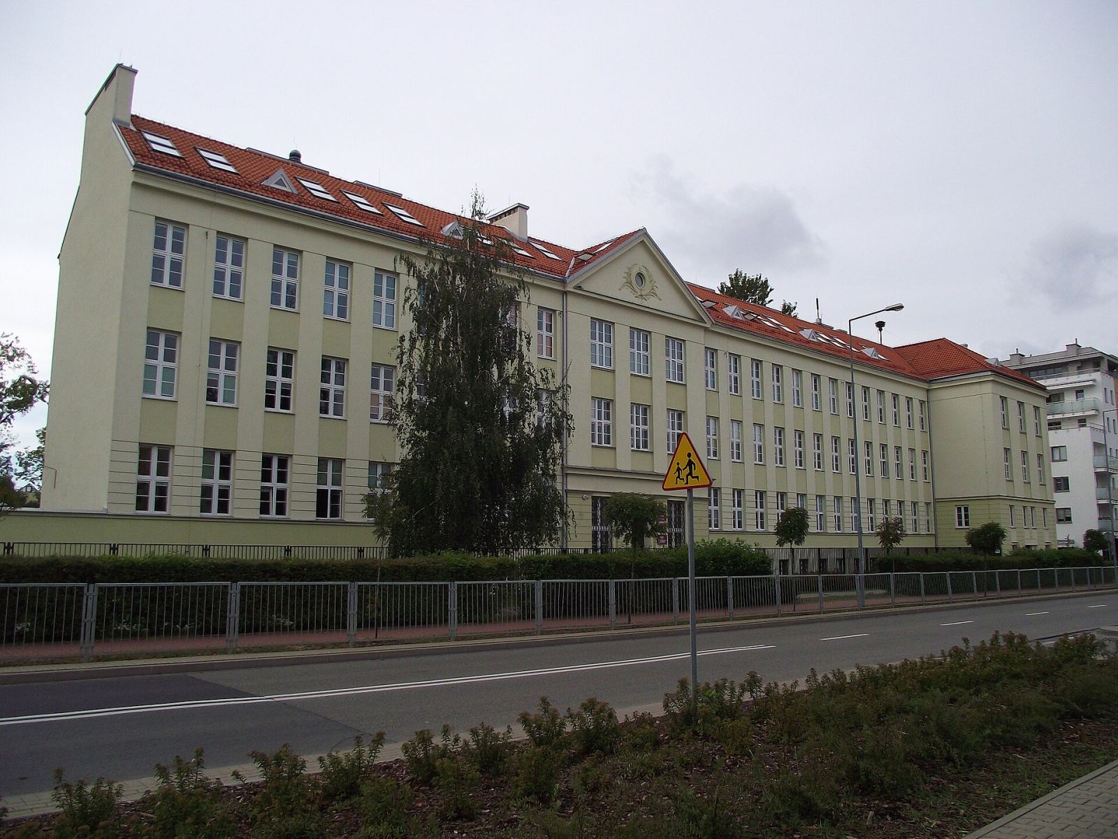 Szkoła, Warszawa