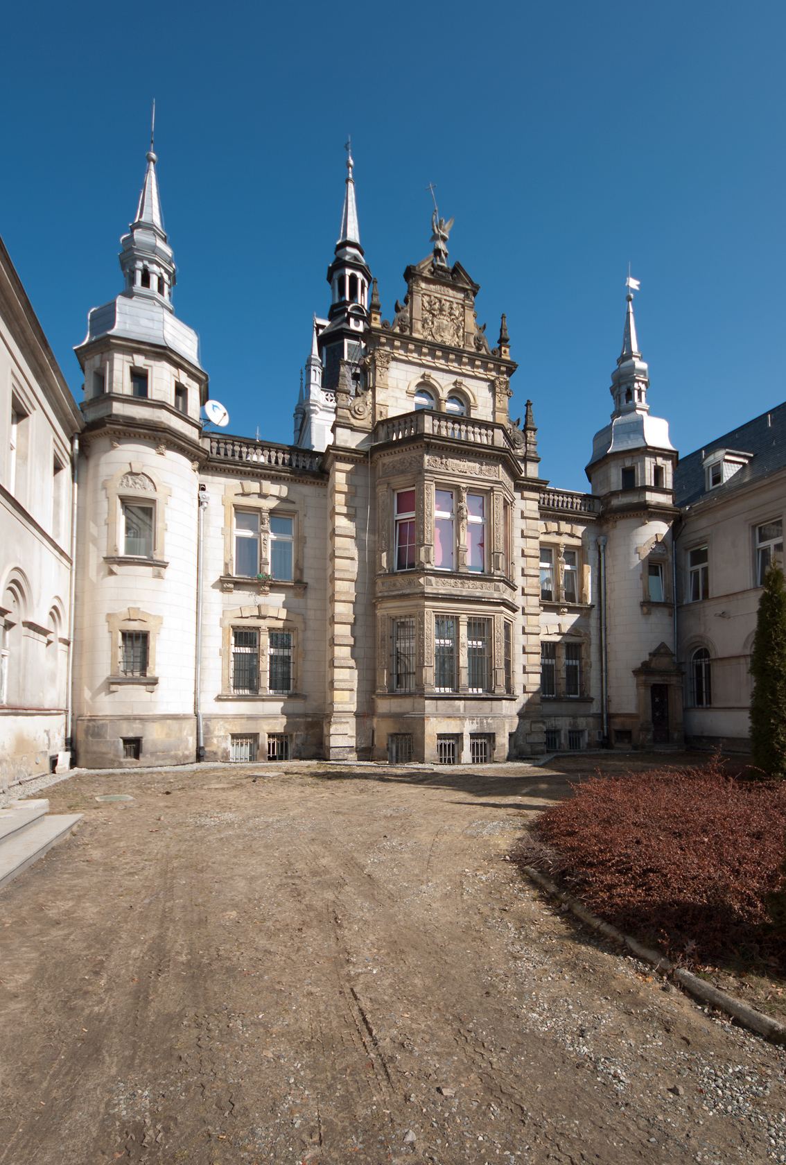 Zespół pałacowy, Tułowice