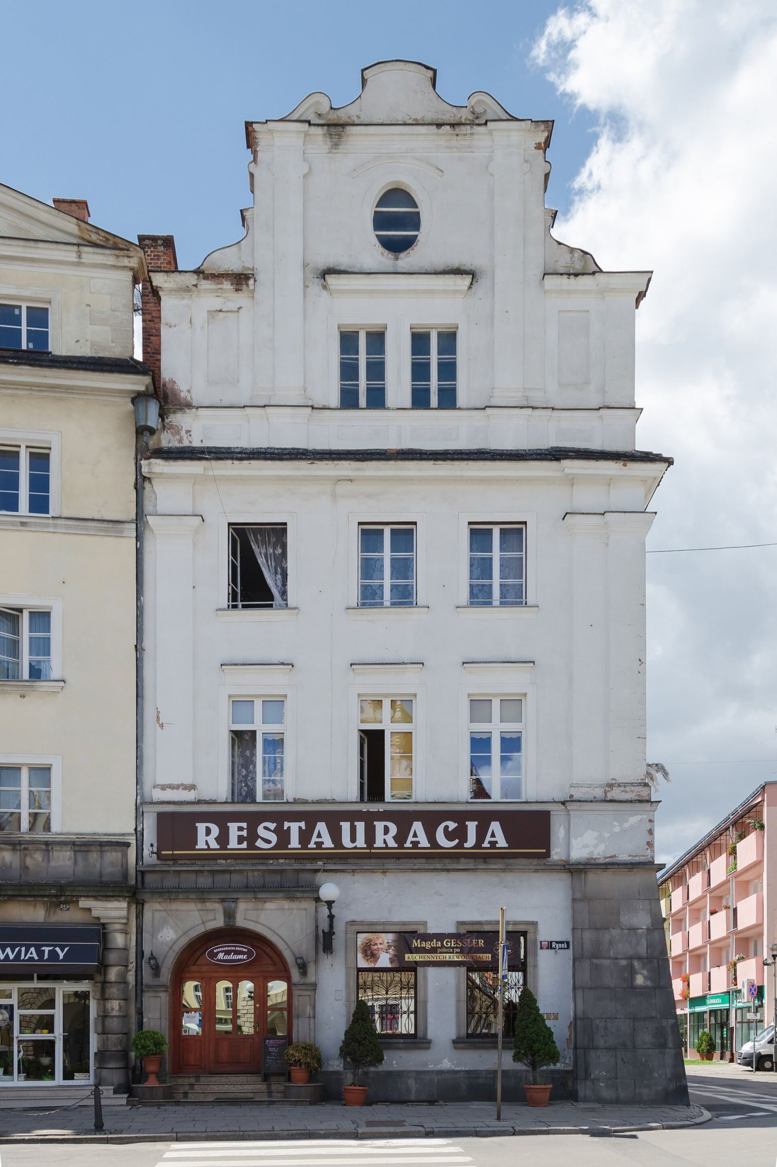 Dom, Nysa