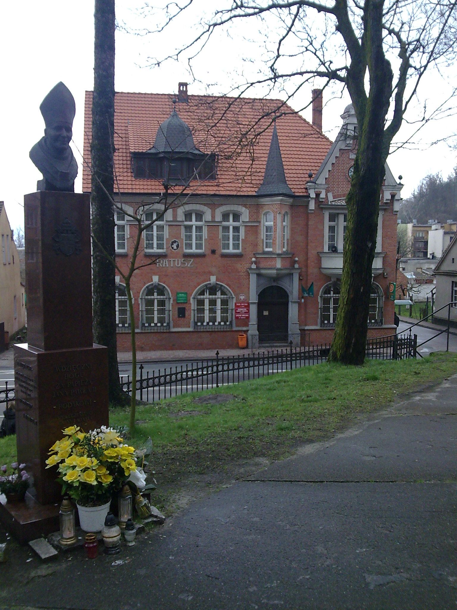 Ratusz, Ujście