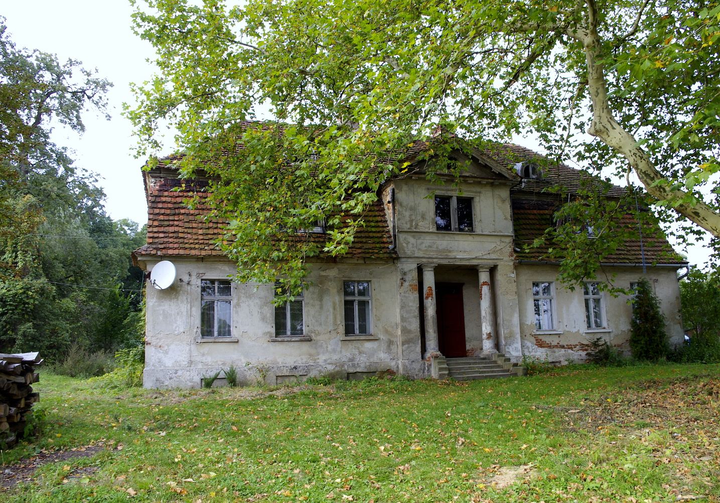 Dwór, Miłosławice