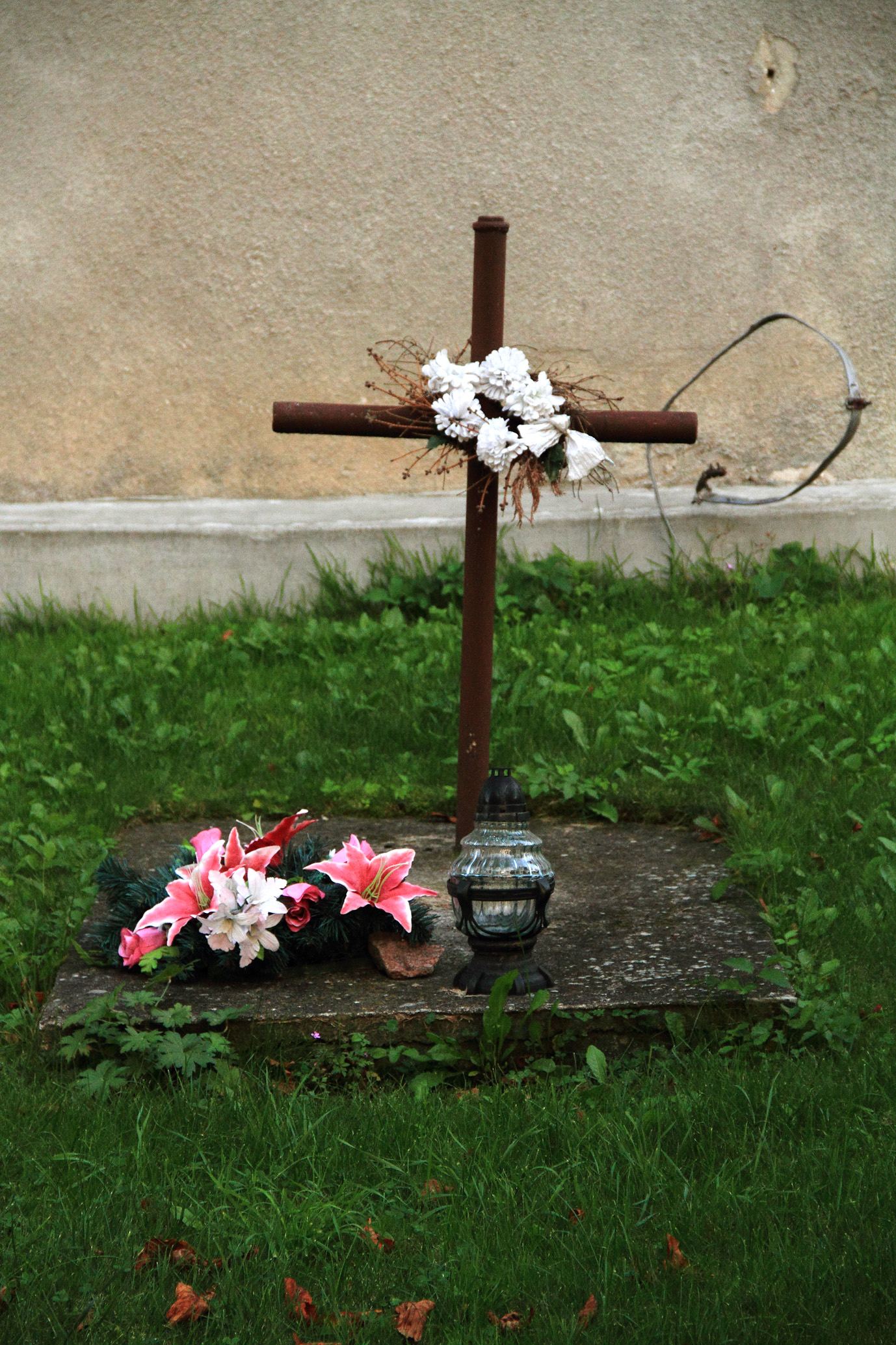 Cmentarz przykościelny, Jerzmanowa