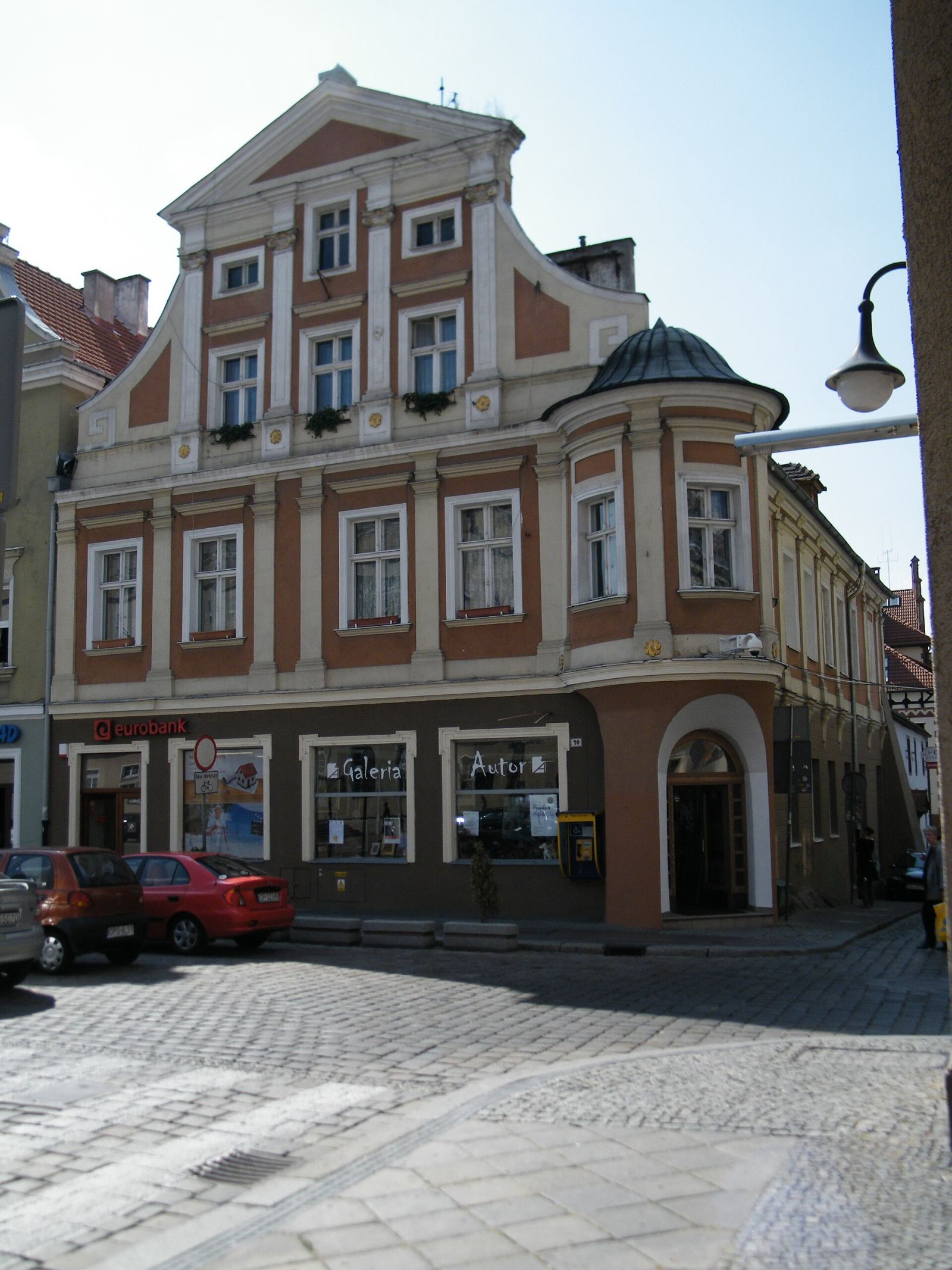 Dom, Opole