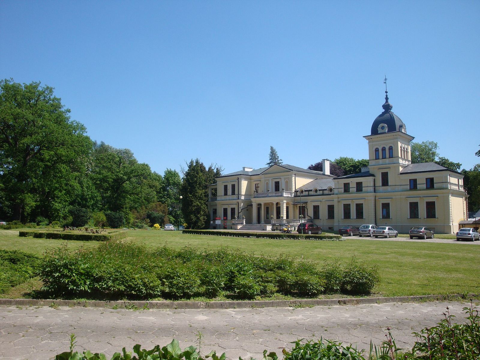 Zespół pałacowo-parkowy, Kluczkowice-Osiedle