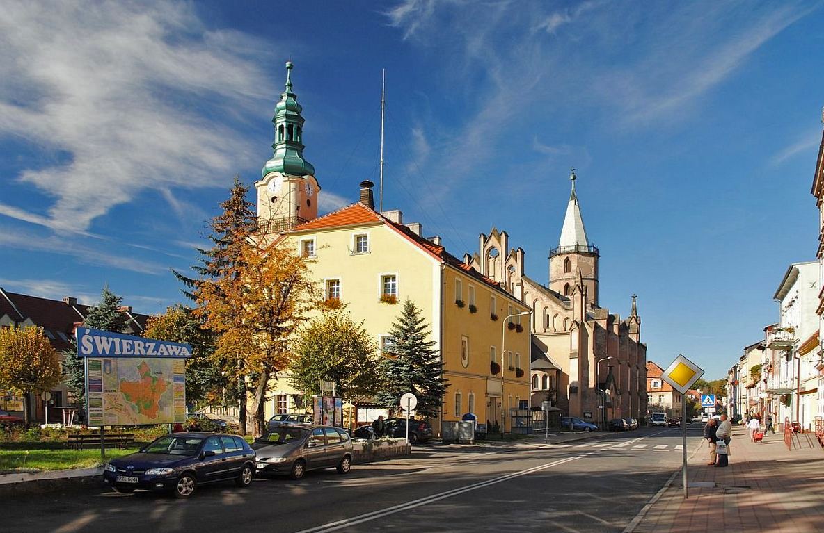 Ratusz, Świerzawa