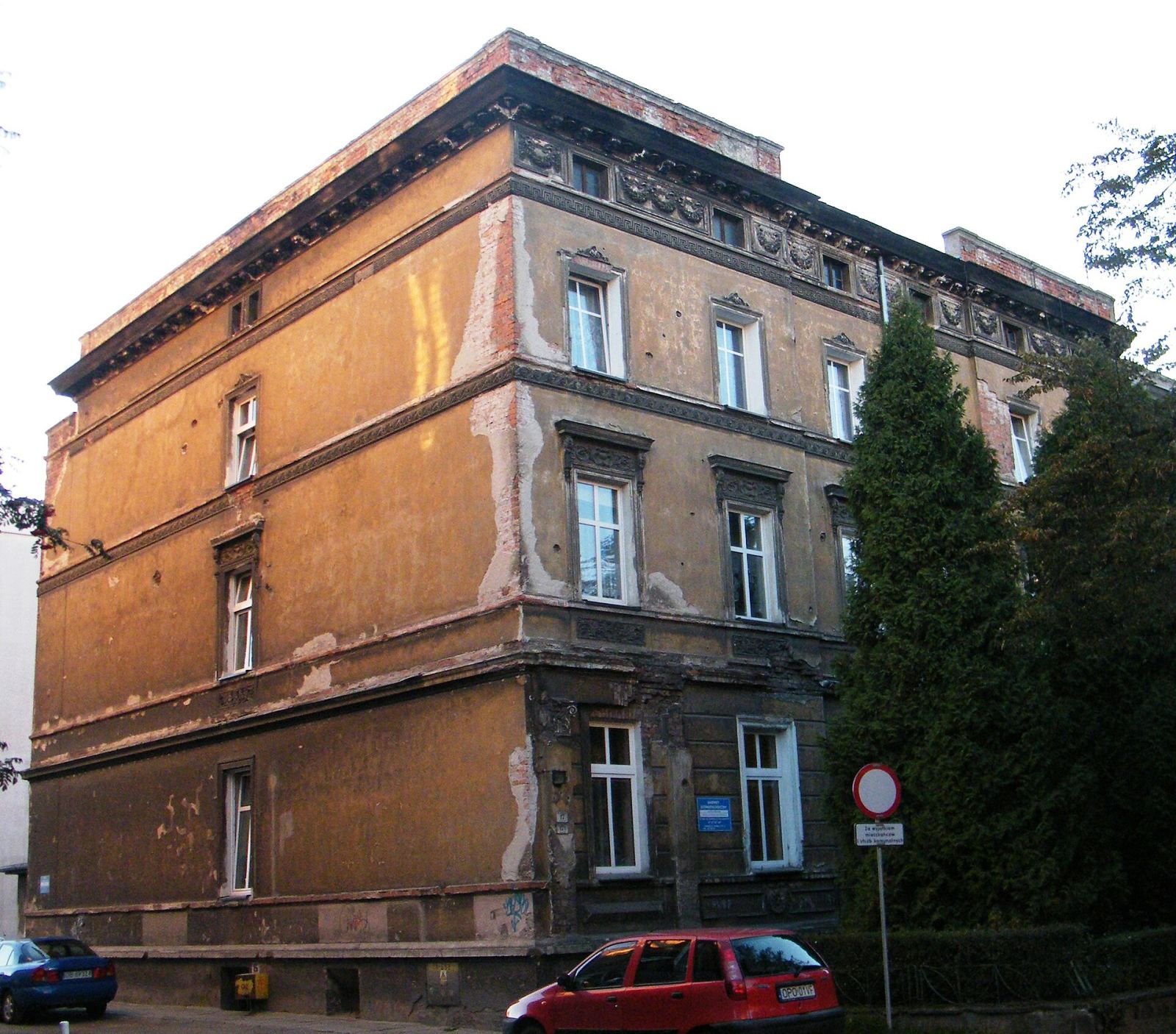 Dom, Brzeg