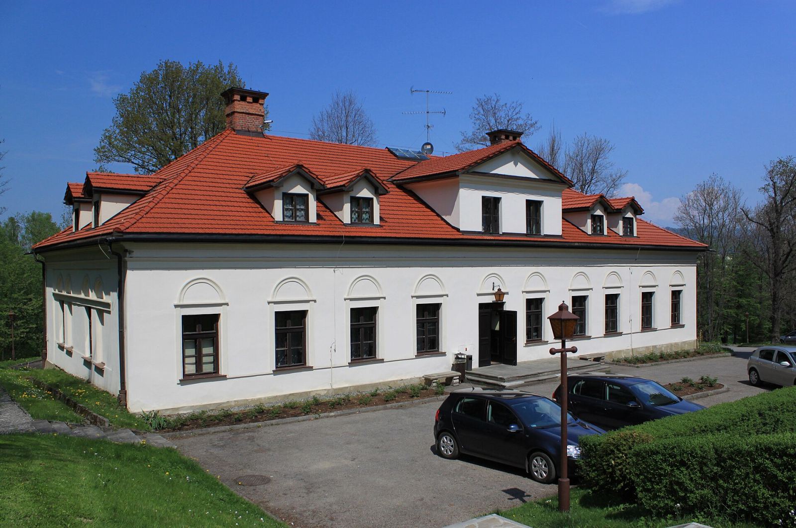 Zespół dworski, Rychwałd