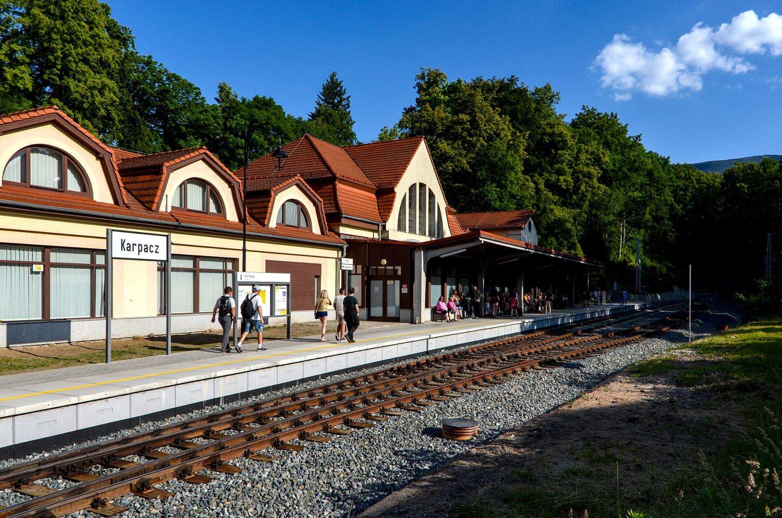 Dworzec kolejowy z wiatą peronową, Karpacz