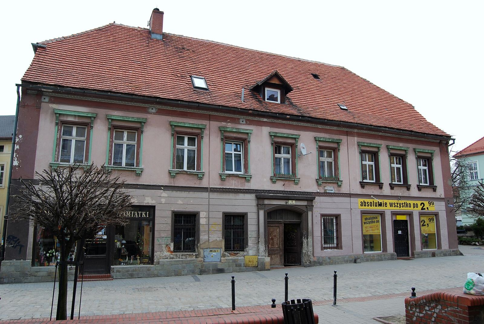 Kamienica, Kowary