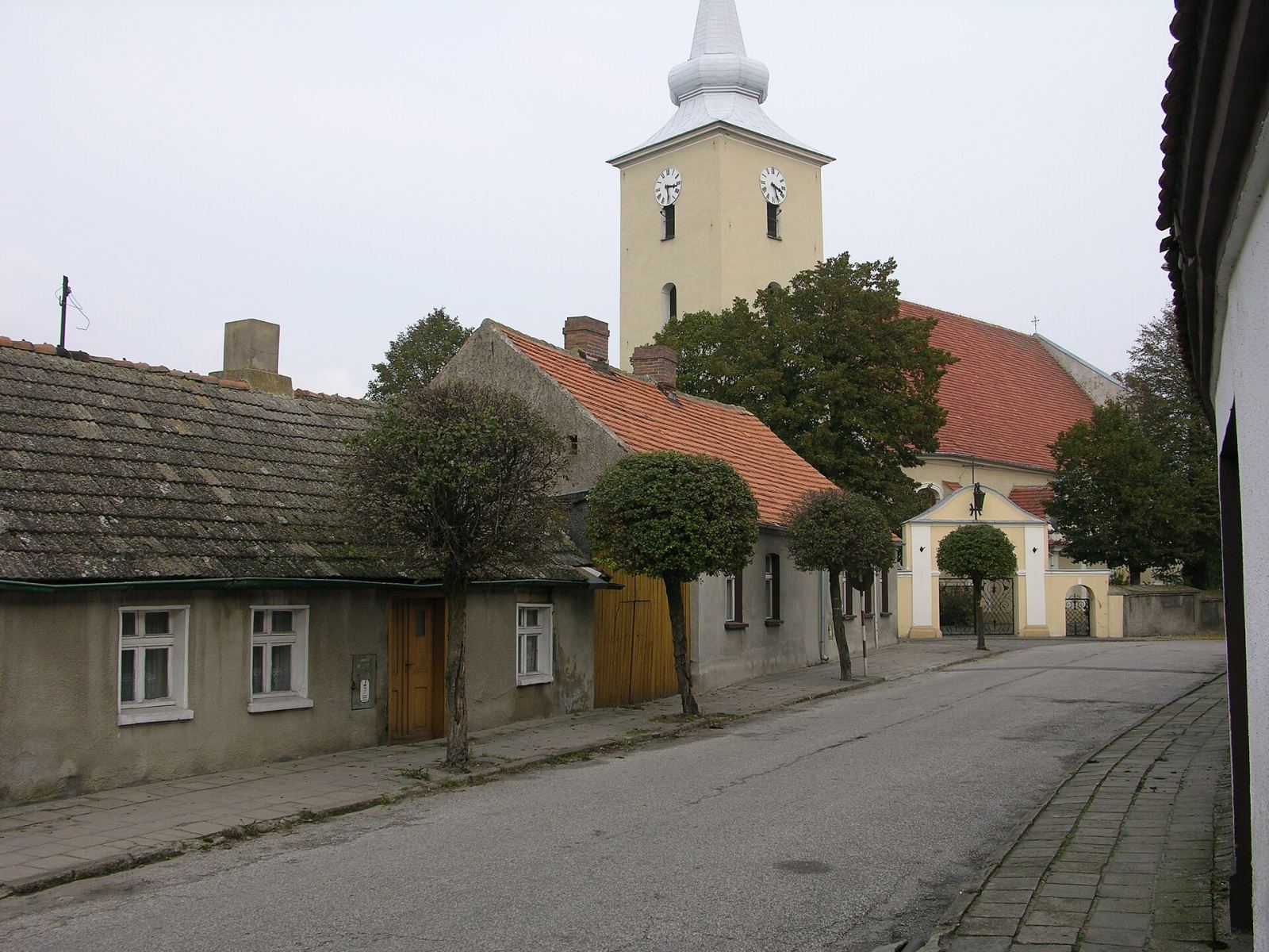 Kościół parafialny pw. Wniebowzięcia Najświętszej Marii Panny, Ostroróg