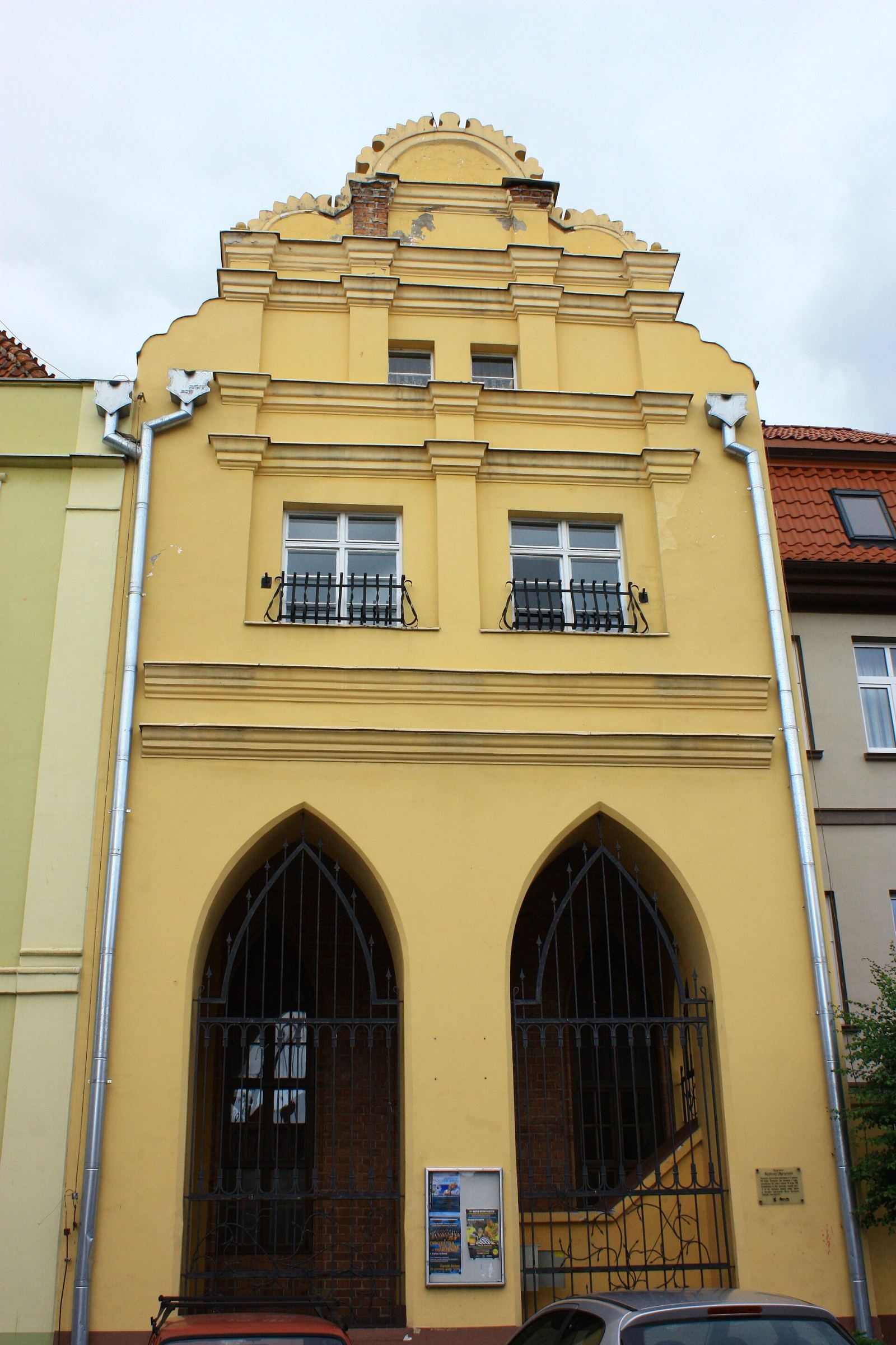 Dom, Gniew