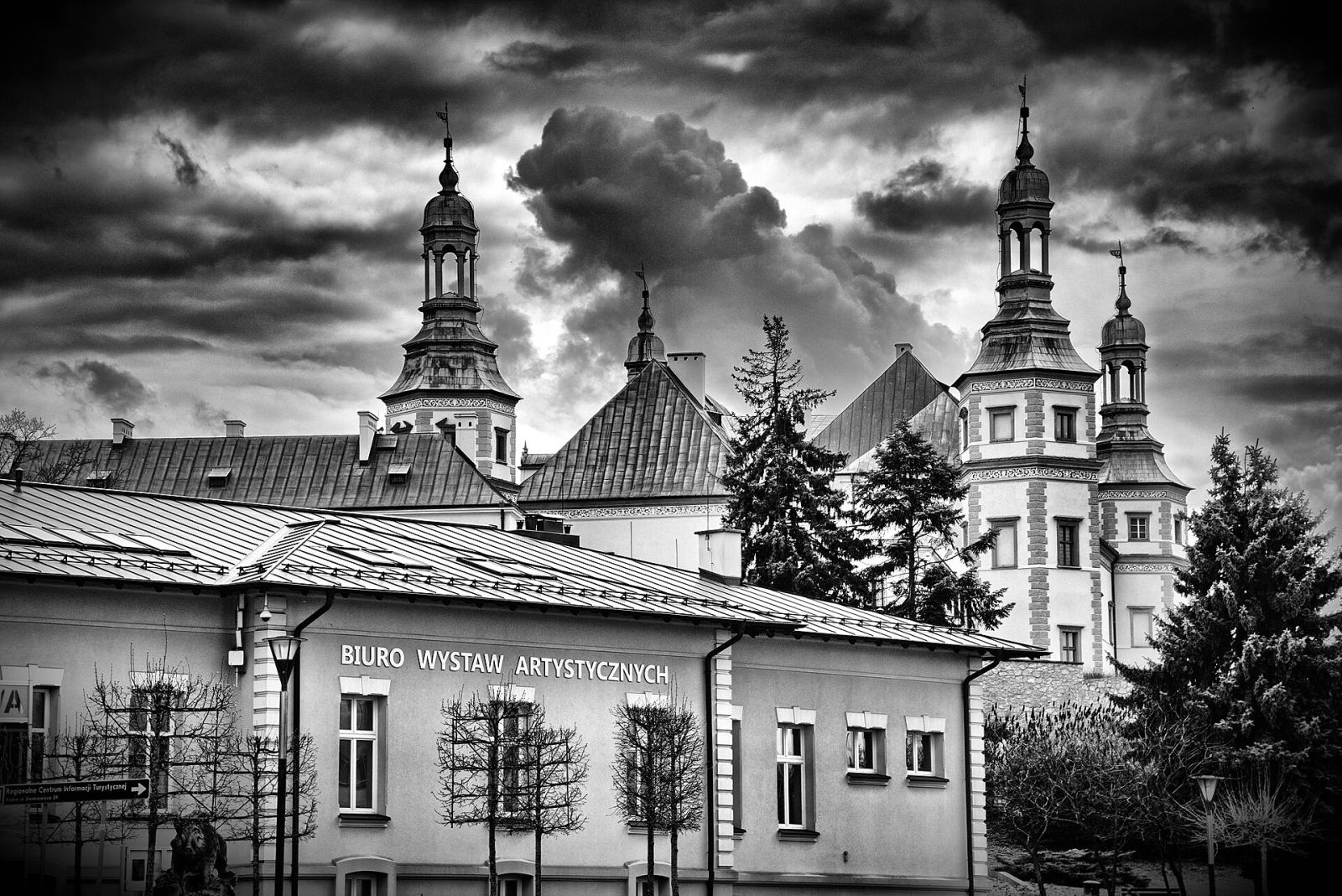Zespół d. pałacu biskupiego, Kielce