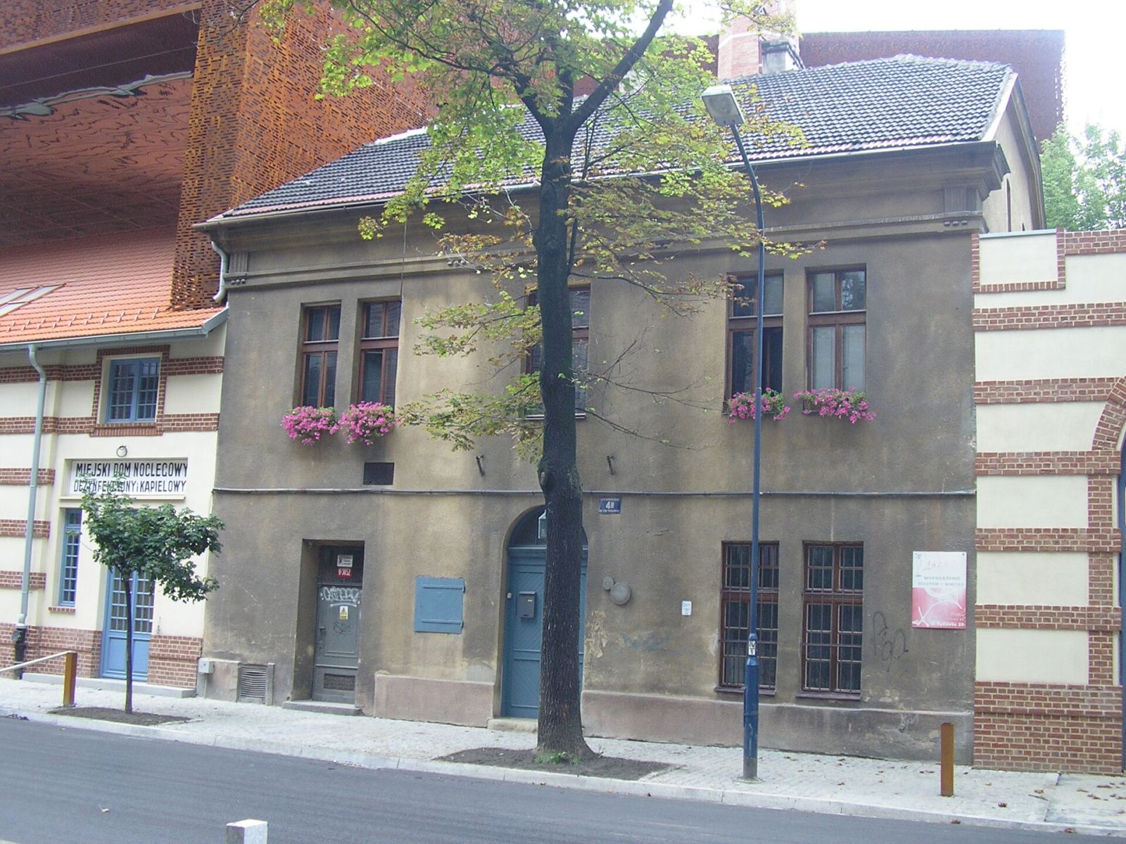 Budynek biurowy, ob. ośrodek zdrowia, Kraków